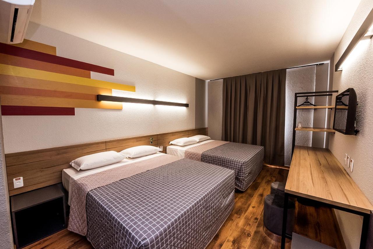 Quarto Standard com 2 Camas de Casal