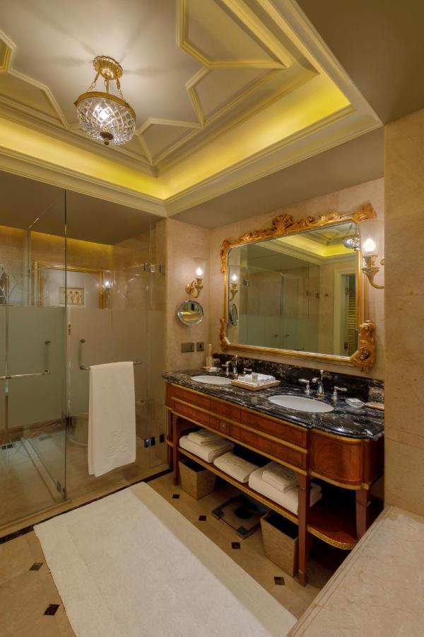 Grand Deluxe Room
