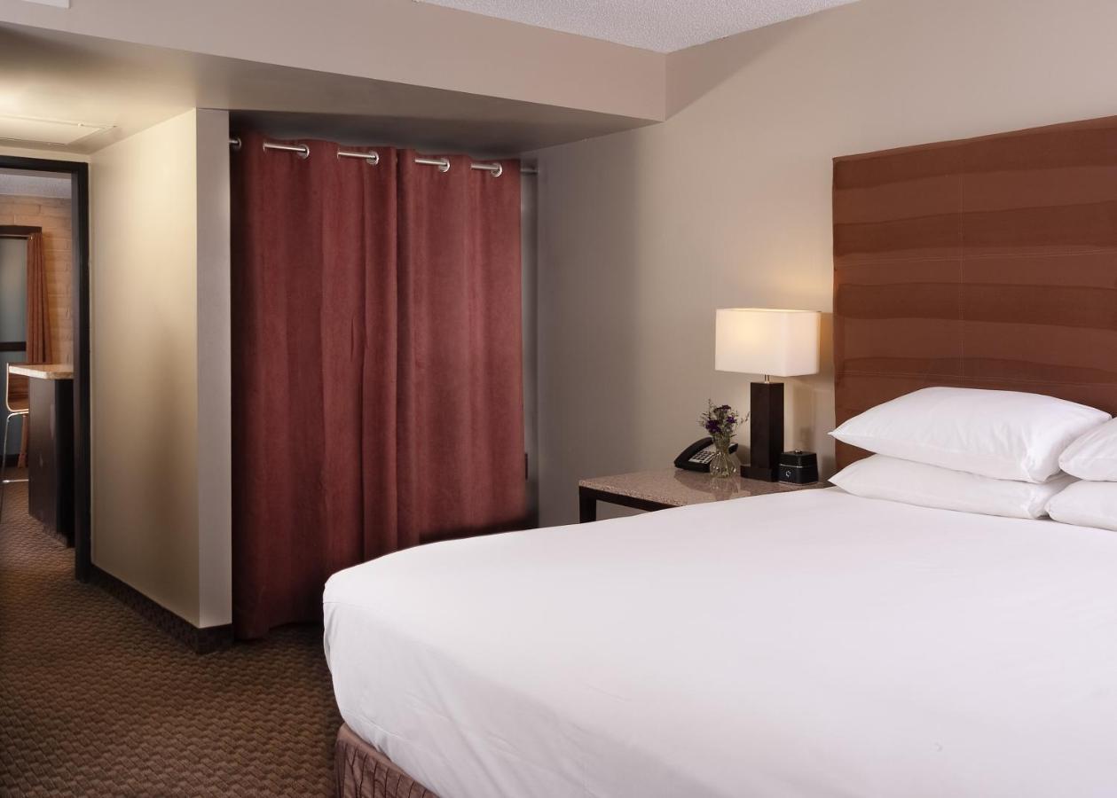 King Suite with Sofa Bed,1730066306:JPEG