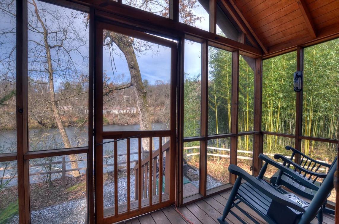 Cedar Cabin River View