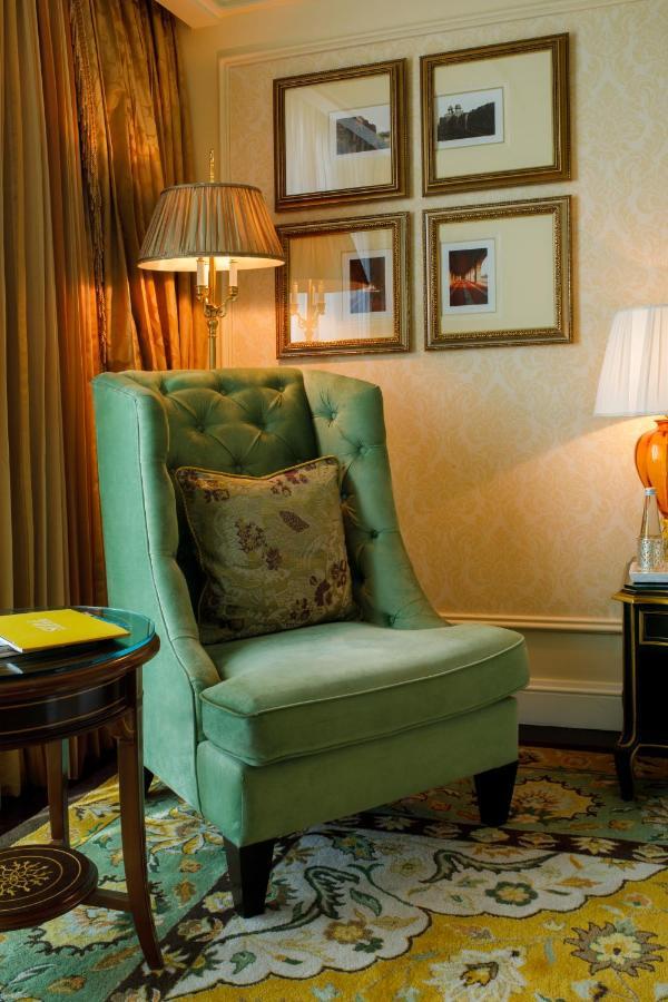 Premiere Room