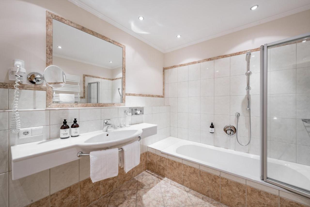 Double Room Mountain View