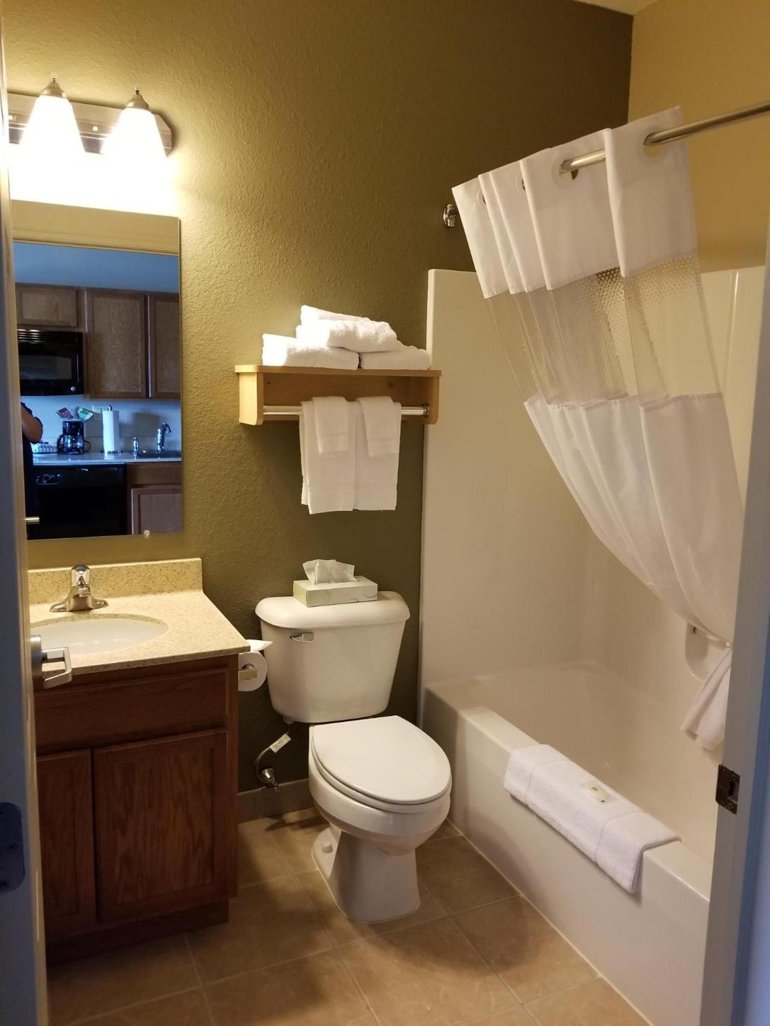 Queen Room with Two Queen Beds - Accessible/Non-Smoking