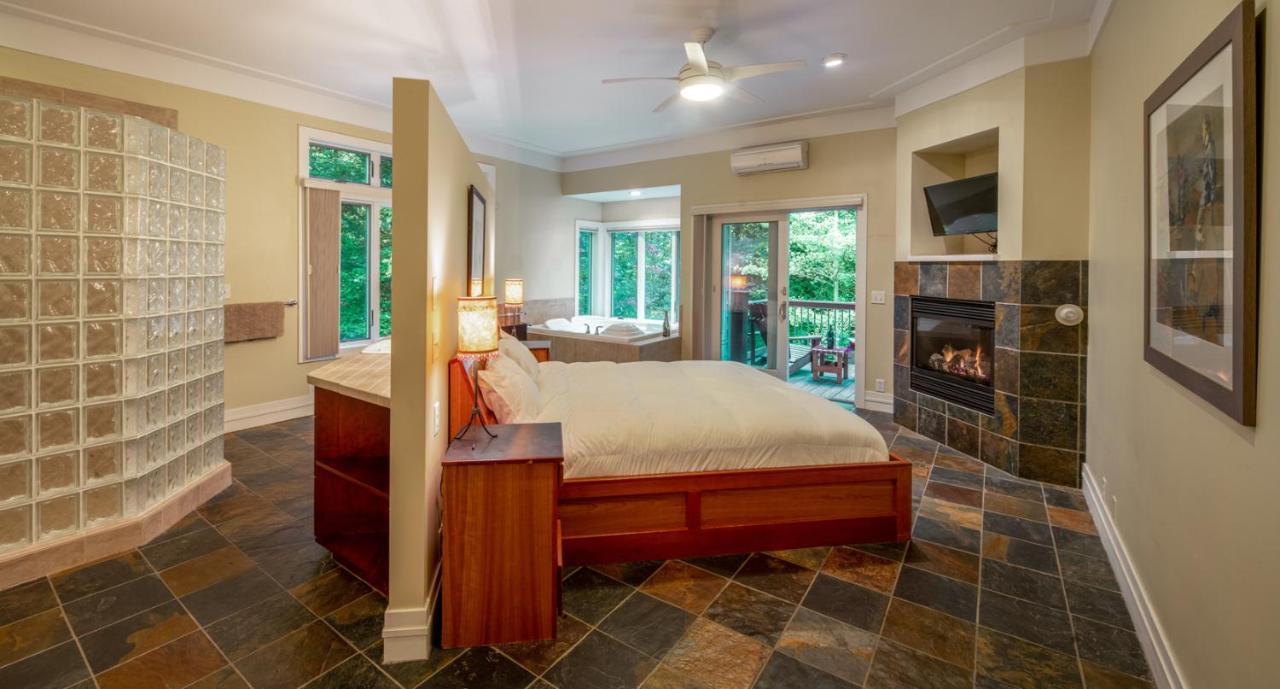 King Suite Spa Bath Honeymoon Suite