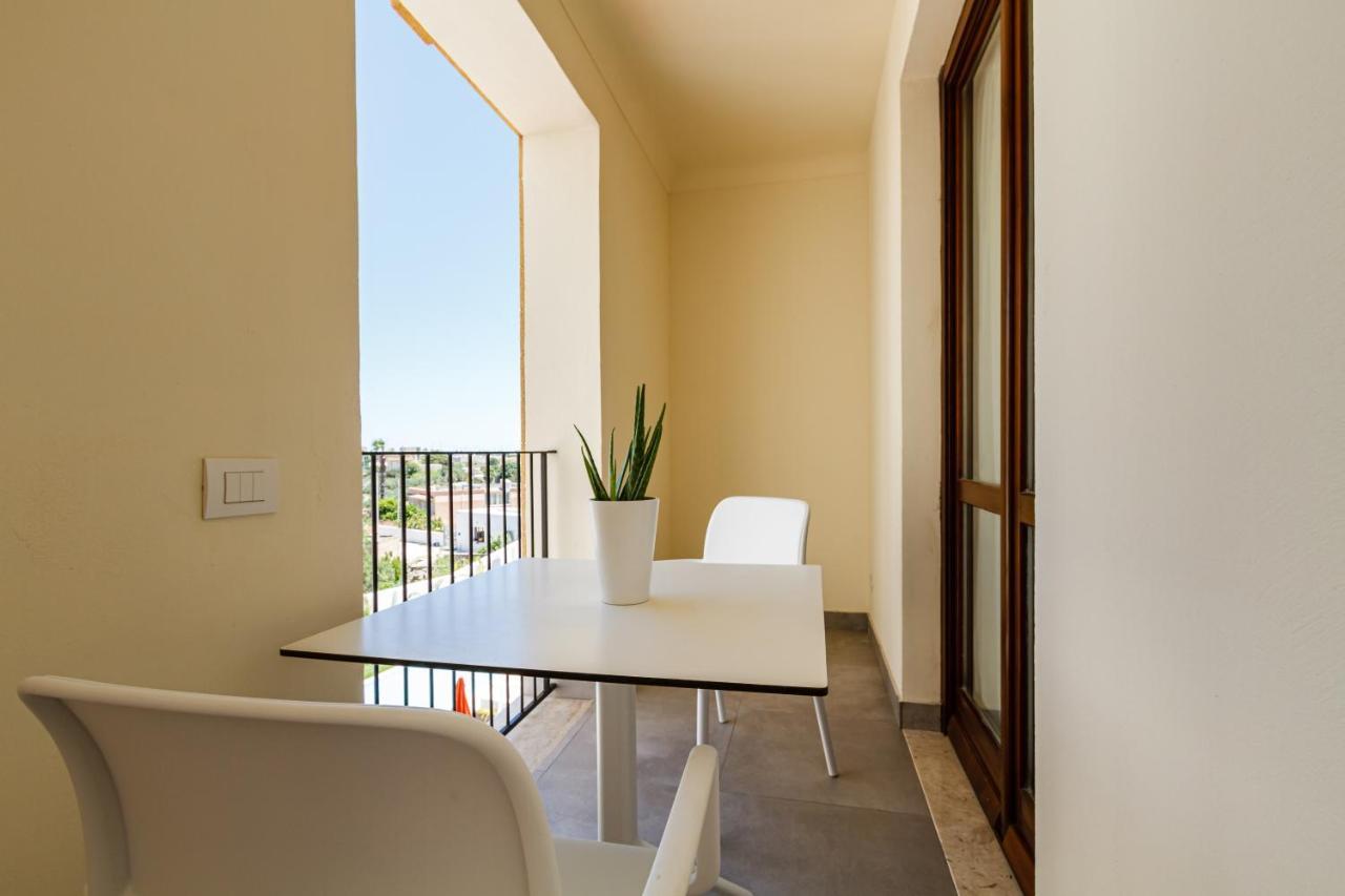 Deluxe Double or Twin Room Balcony