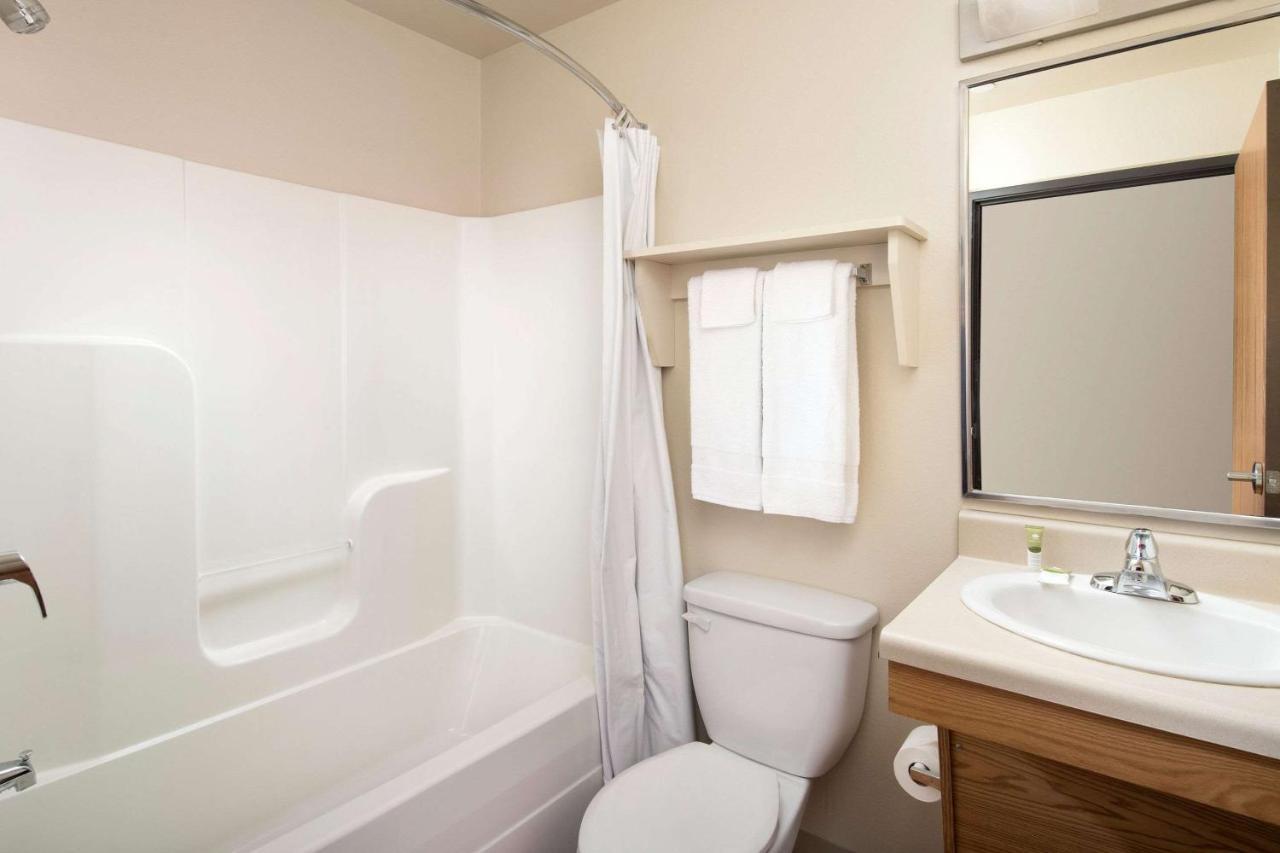 Double Room with Two Double Beds - Non-Smoking