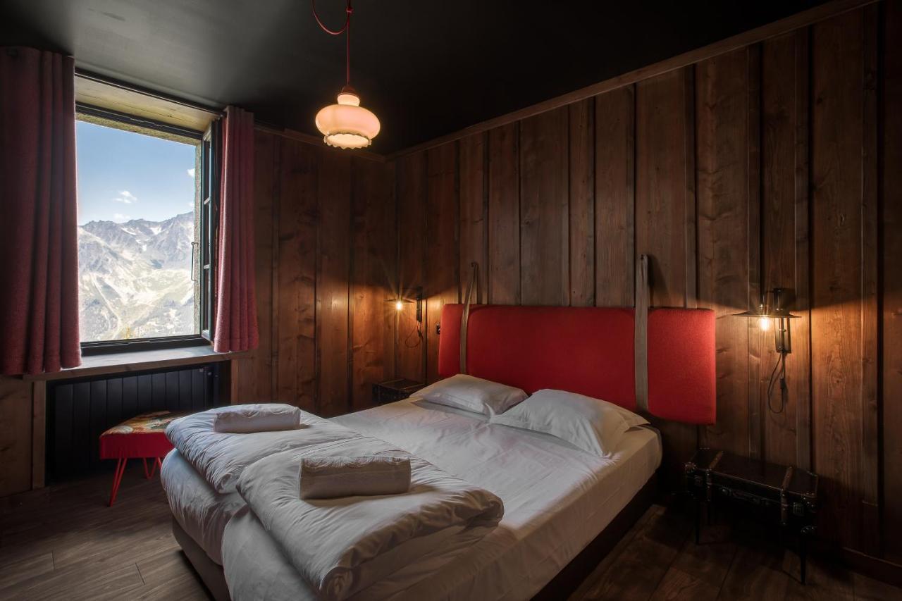 Double or Twin Room Mountain View