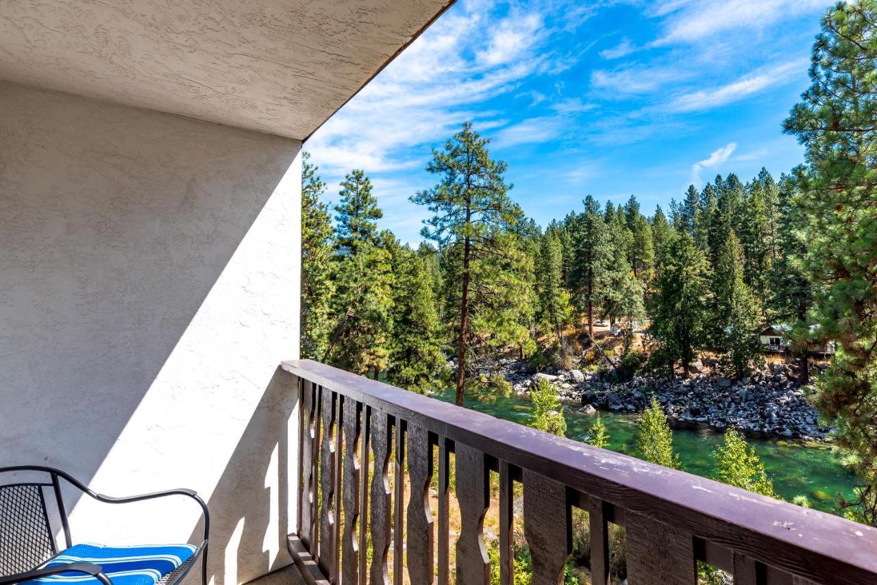 Queen Room Balcony River View
