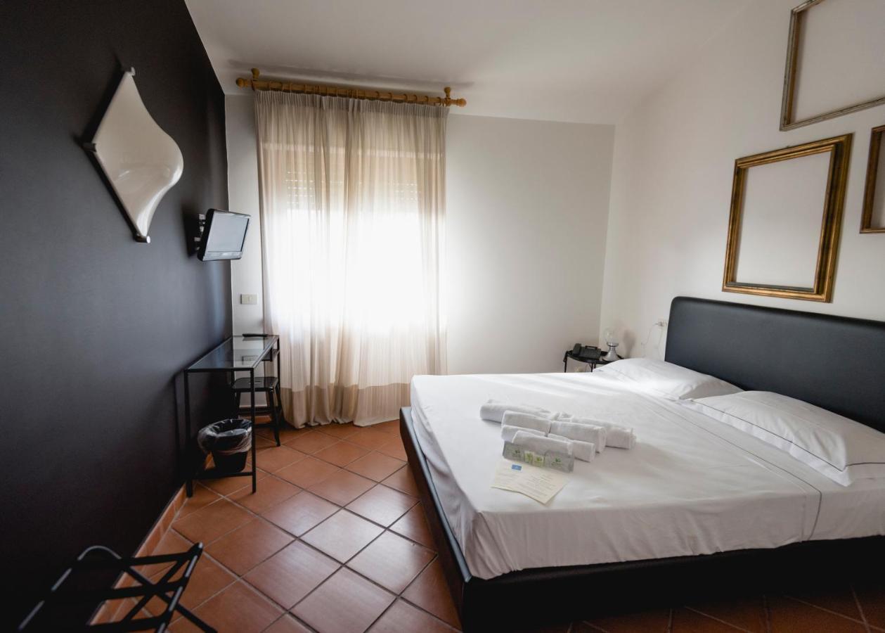 Double or Twin Room Garden View