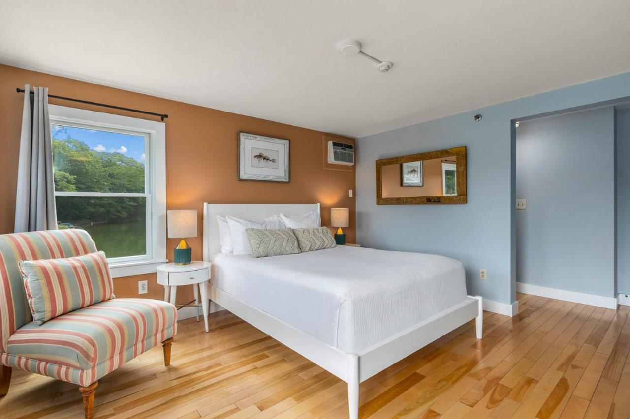 Deluxe Double Room Porch Lake View
