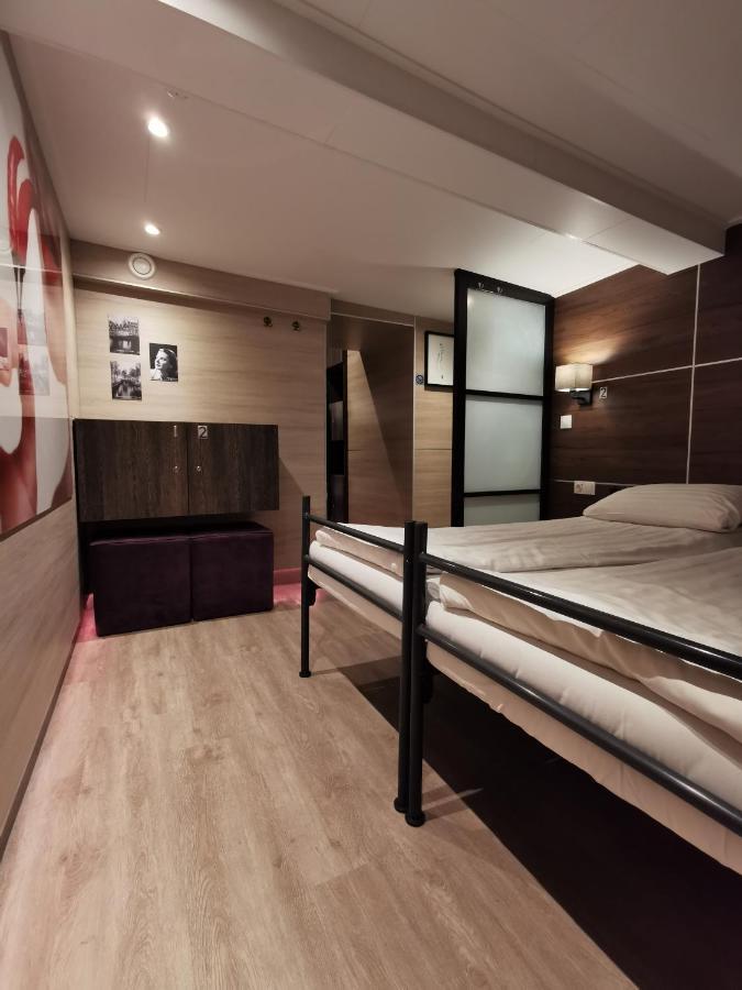Bed 8-Bed Mixed Dormitory Room
