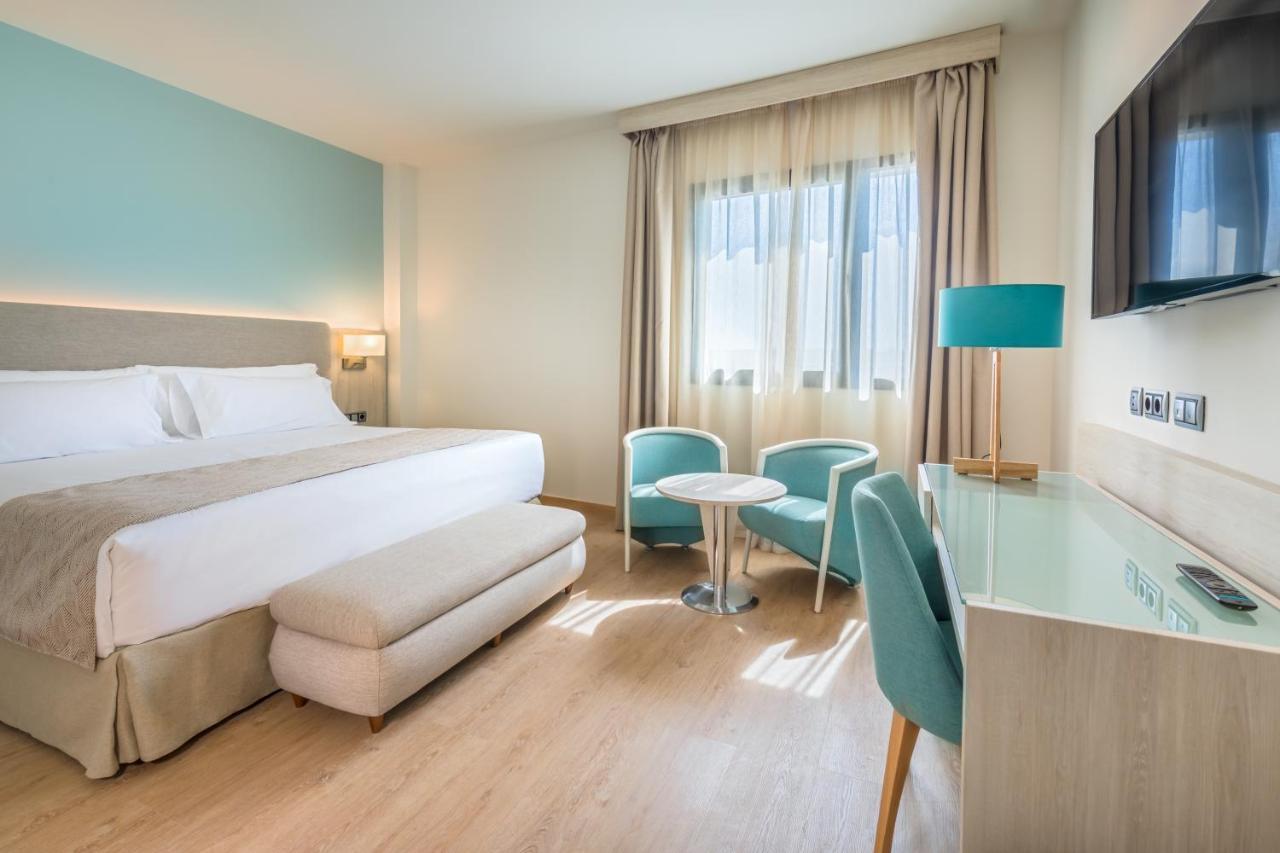 Quarto Twin Superior com Cama Extra (2 Adultos + 1 Criança)