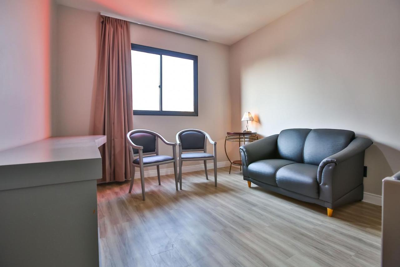 Superior Triple Suite 3 single beds