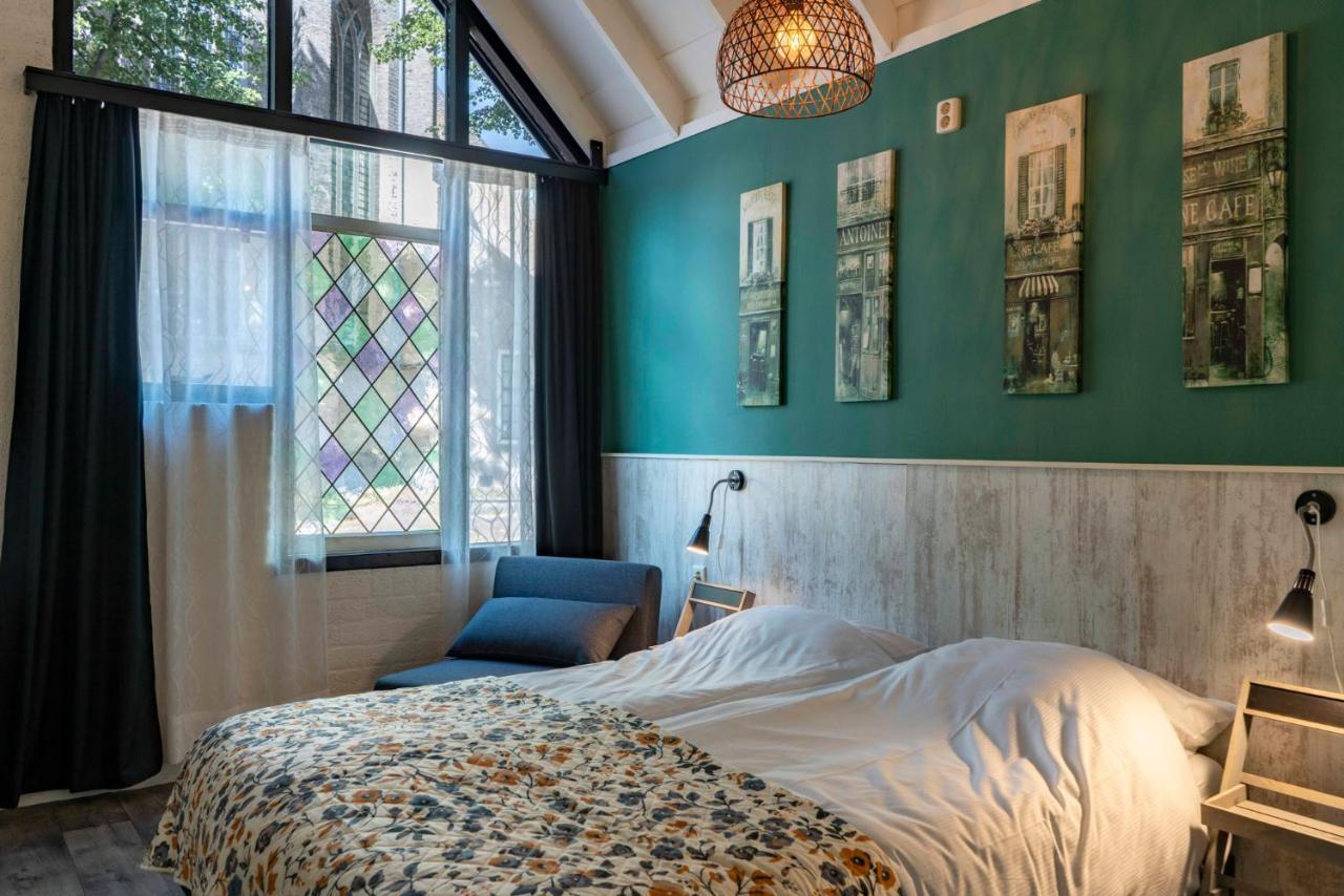 Deluxe Room (2 Adults + 1 Child),1022277625:JPEG
