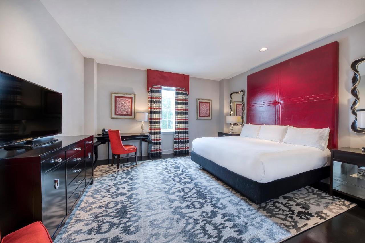 Superior King Suite