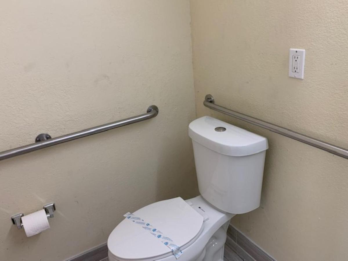 Two Double Beds - Disability Access Non-Smoking
