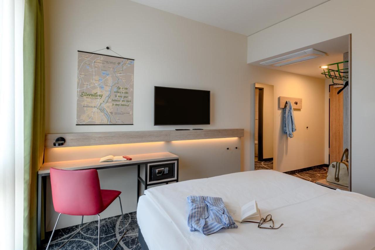 Family Room with Double Bed and Bunk Bed,1023149467:JPEG