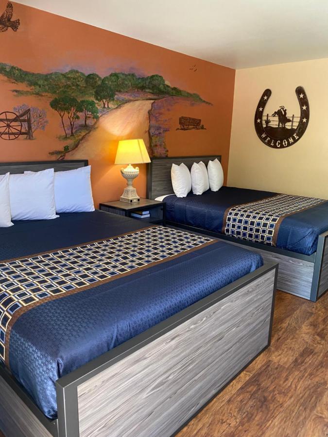 Queen Room Two Queen Beds Non-Smoking