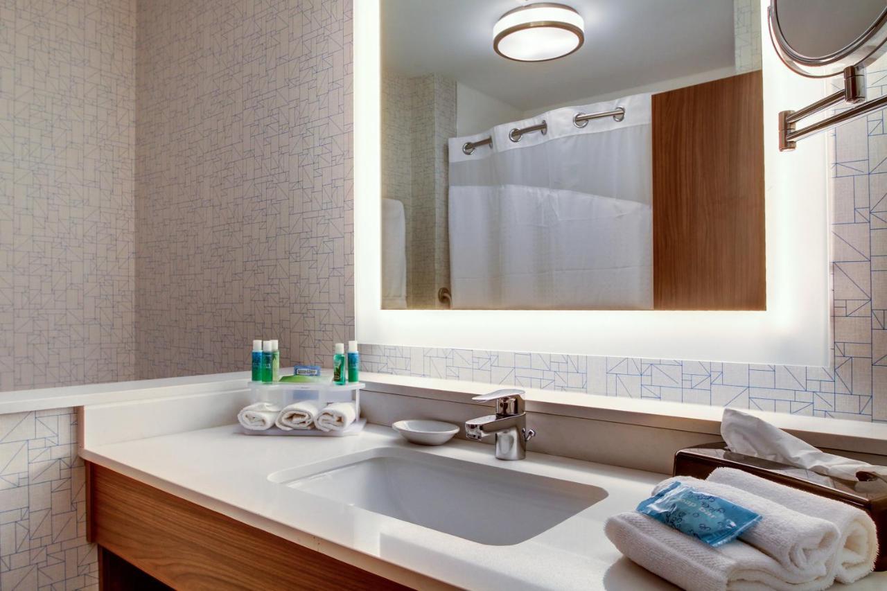 King Room - Disability Access Roll in Shower