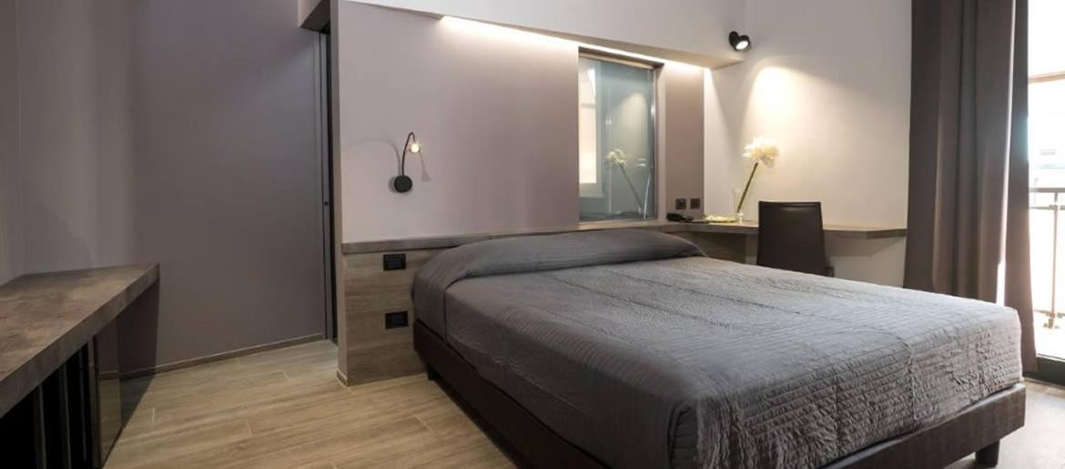 Two Connecting Double Rooms Balcony