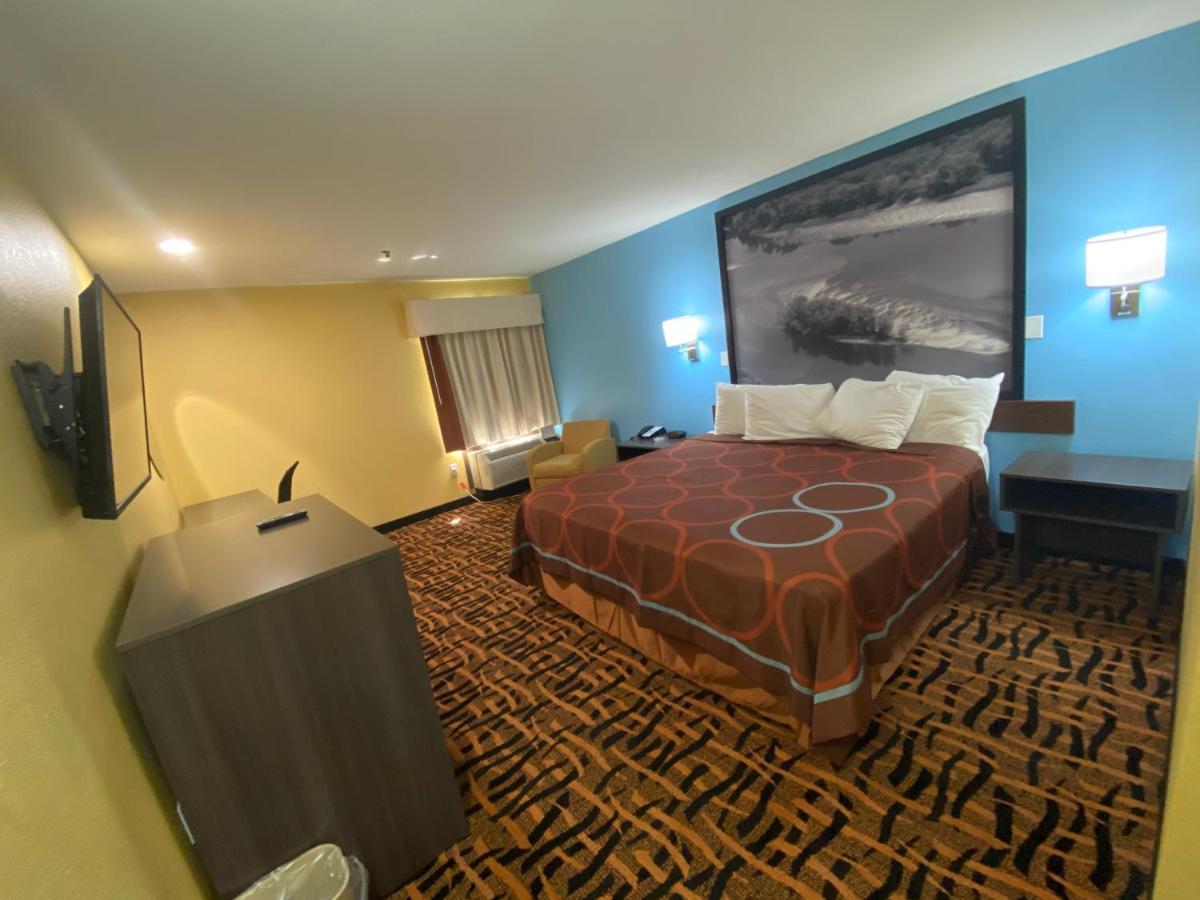 King Room - Non-Smoking