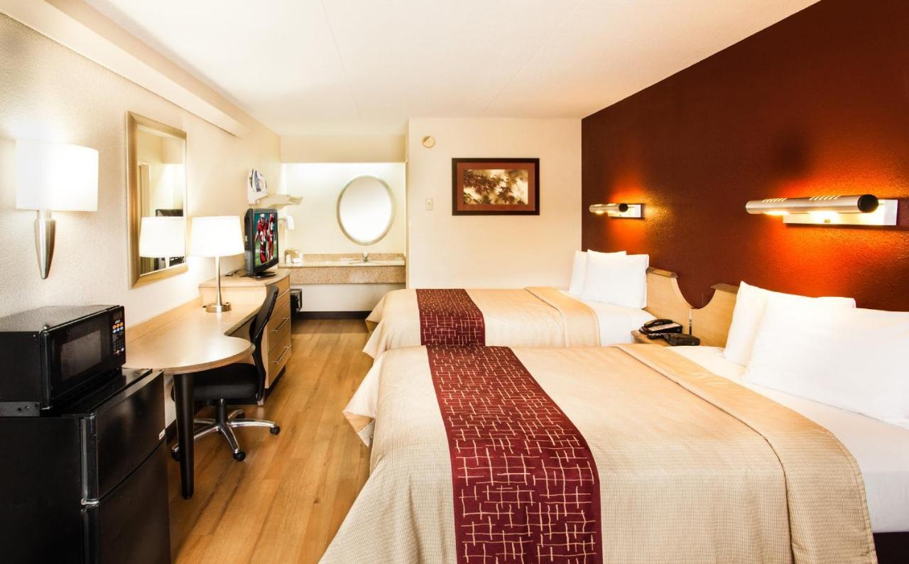 Deluxe Room with Two Double Beds Non-Smoking