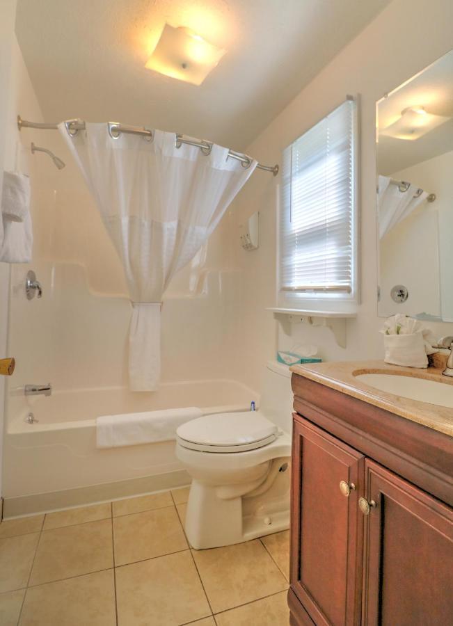 Queen Double Room