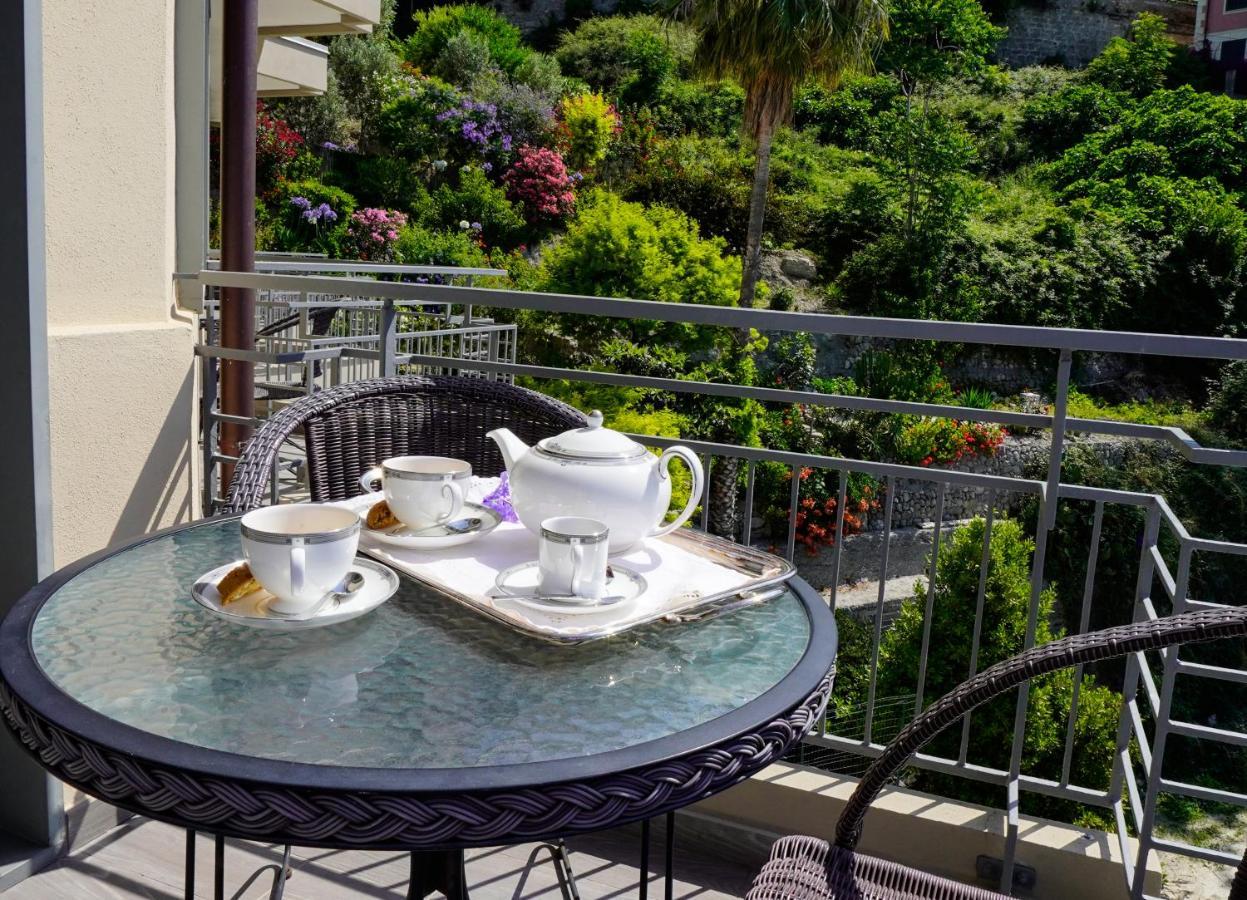 Standard Double Room Balcony Partial Sea View