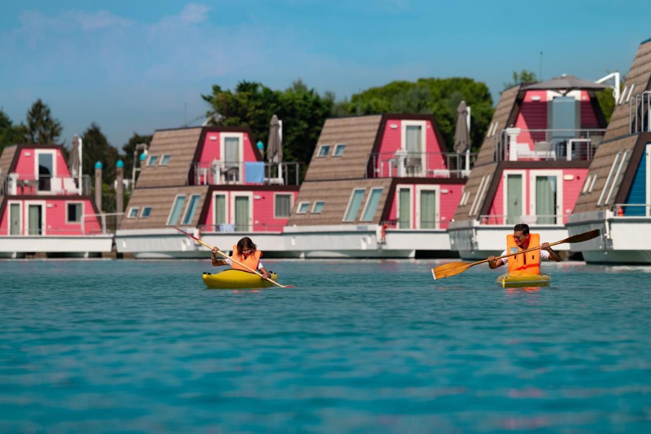 Houseboat River View