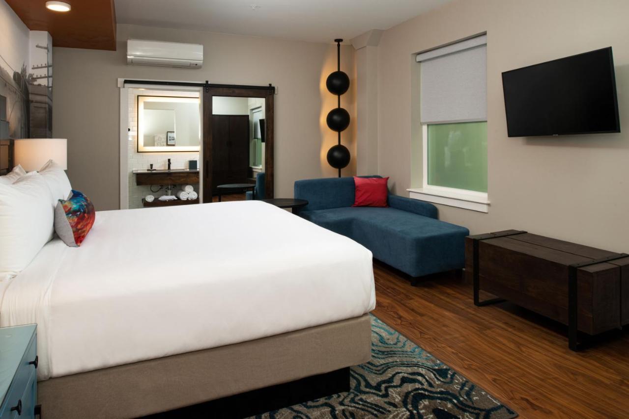 Standard King Room