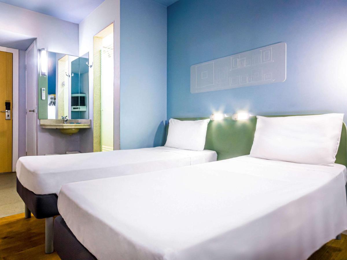 Standard Apartment Twin Beds