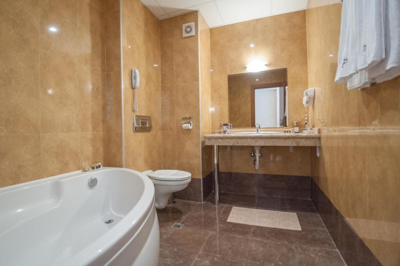 Vip One-Bedroom Apartment