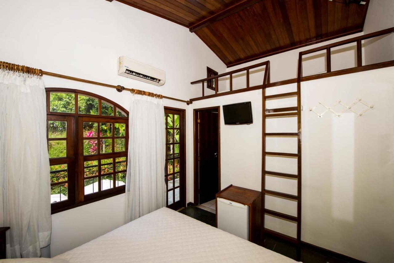 Quarto com Cama de Casal ou 2 de Solteiro e Varanda