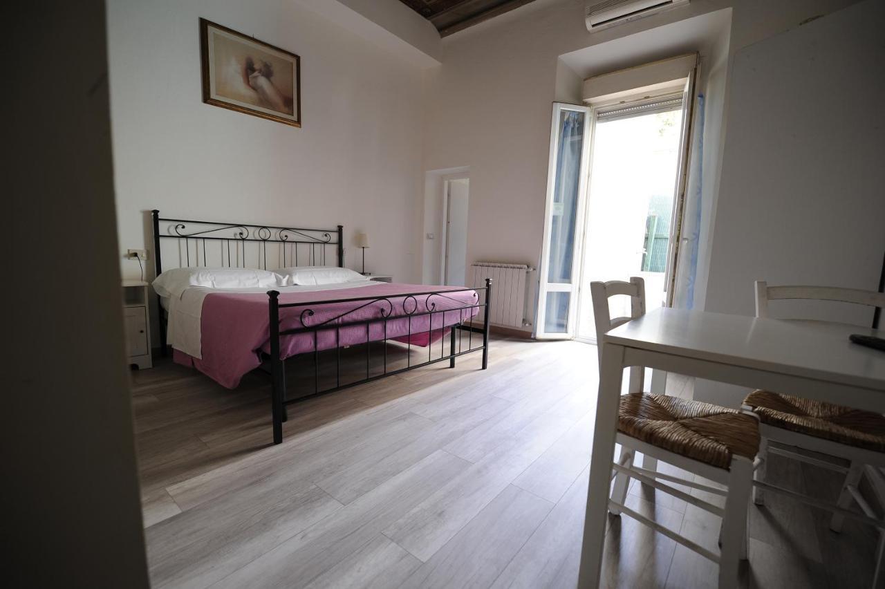 Double Room Private Bathroom