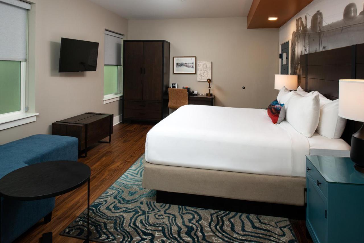 Standard King Room