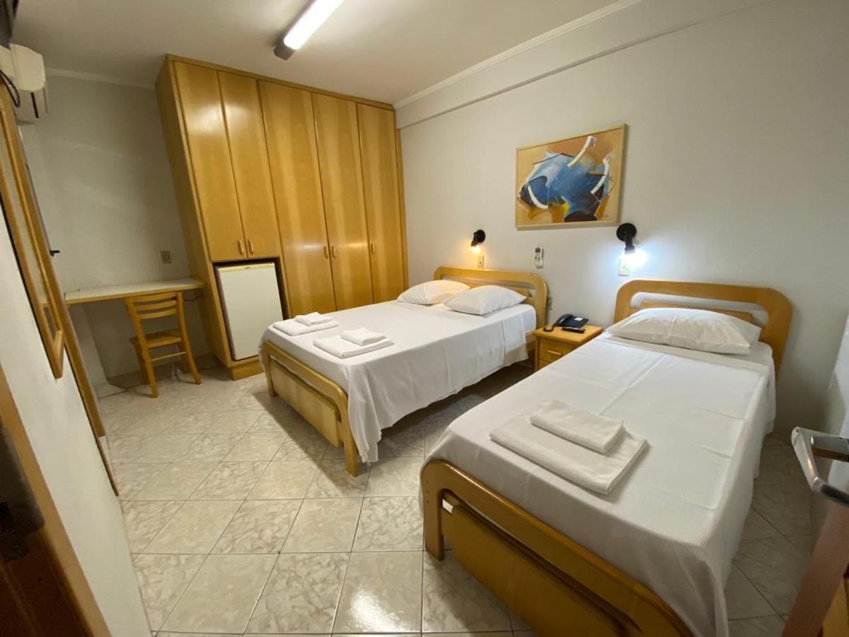 Quarto Triplo Superior com Ar-Condicionado