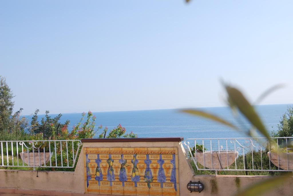 Double or Twin Room Sea View