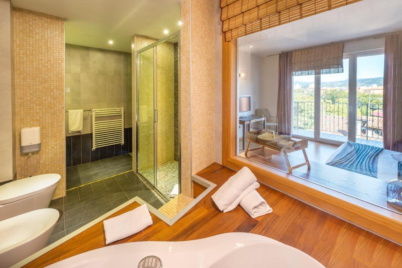 Deluxe Suite with Spa Bath,1708095576:JPEG