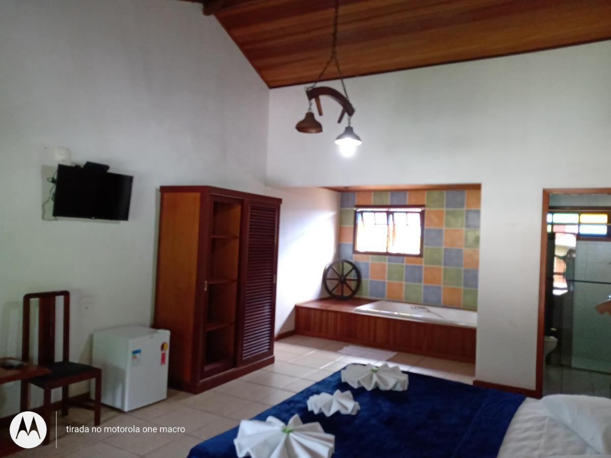 Quarto Duplo com Banheira de Hidromassagem
