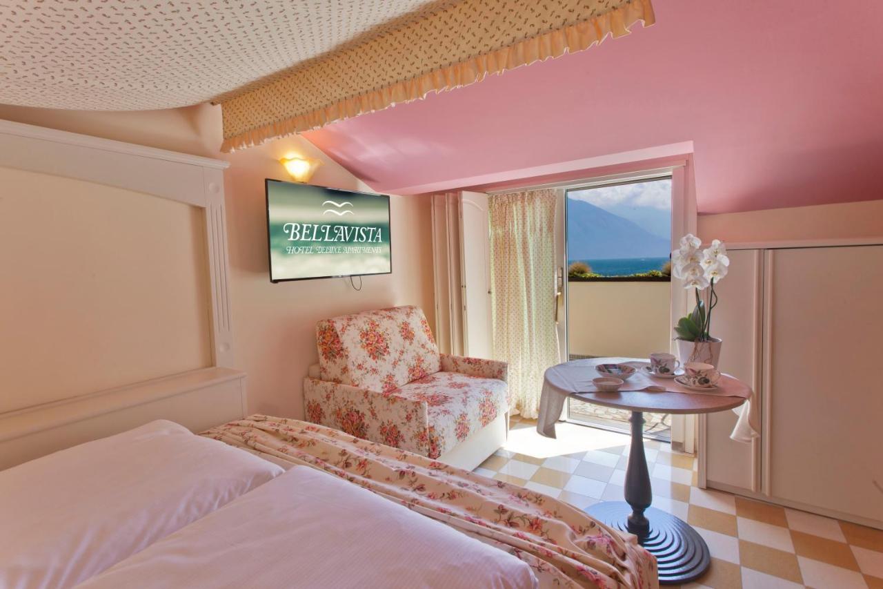 Classic Double Room Balcony or Terrace Lake Front