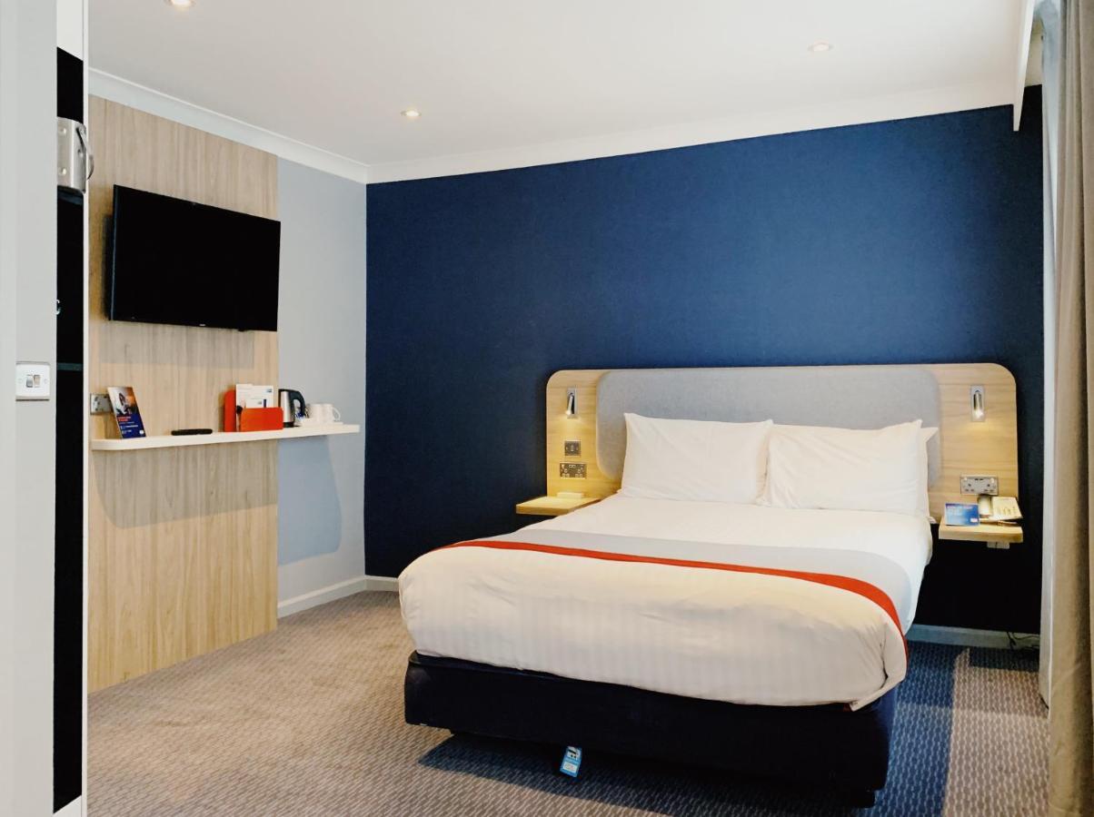 Standard Room with Free Hot Breakfast