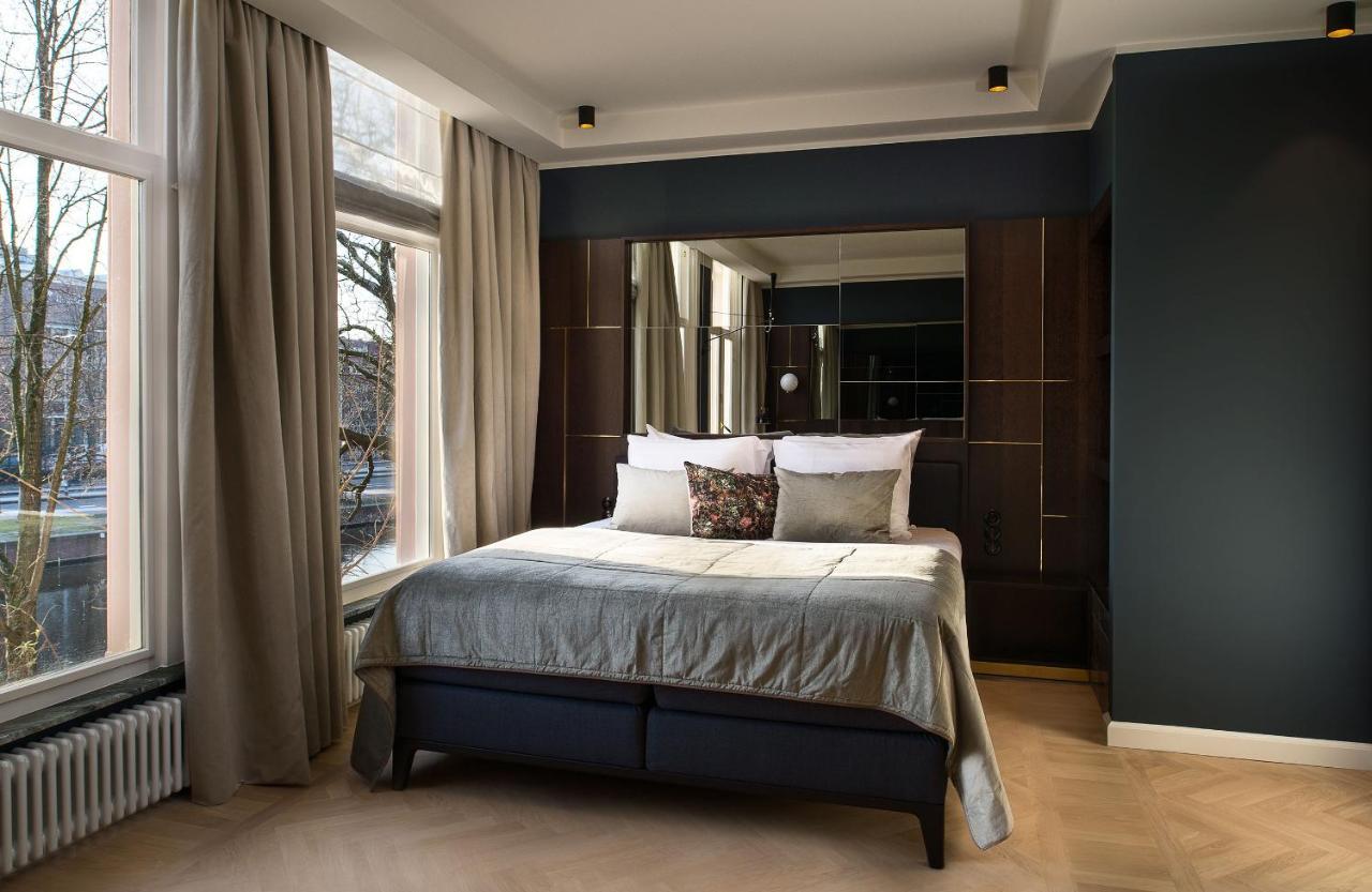 King Suite with balcony and canal view