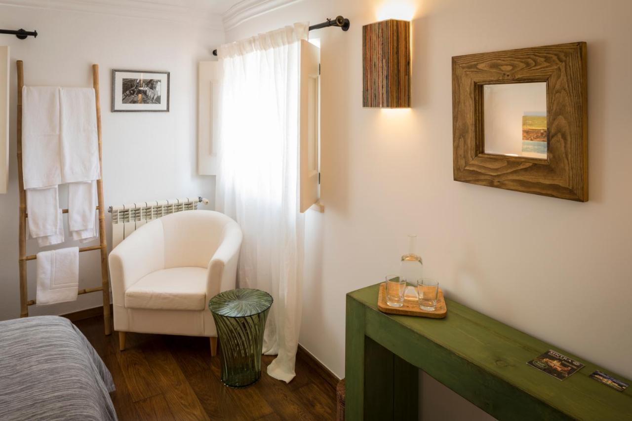 Family Room Private Bathroom