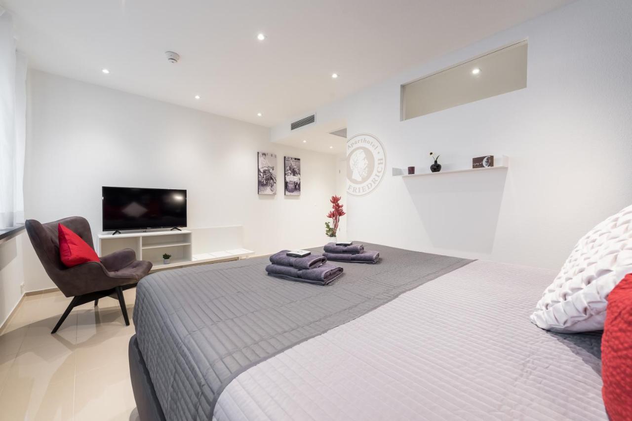 Studio Apartment Separate Bedroom balcony 106