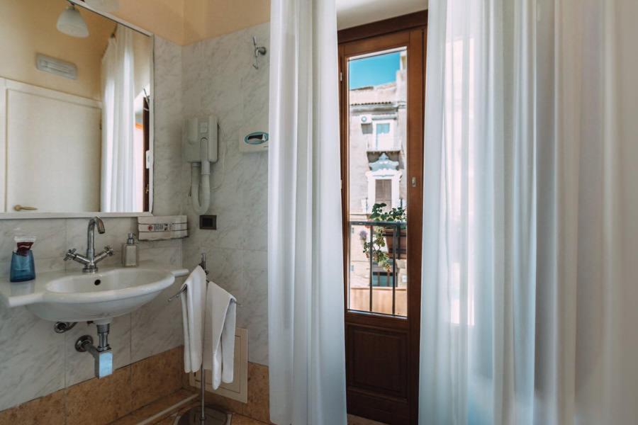 Camera Matrimoniale con Bagno Privato