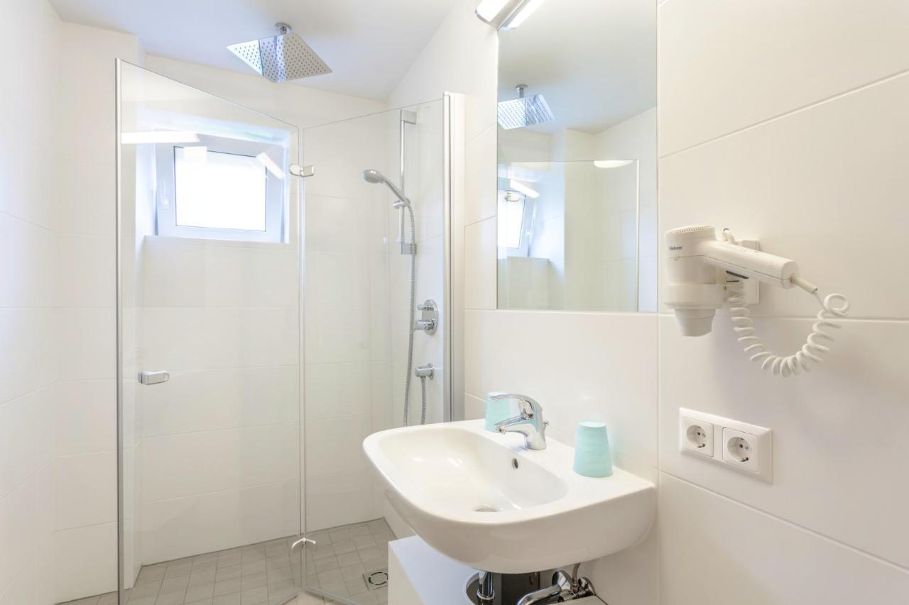 One-Bedroom Apartment 2