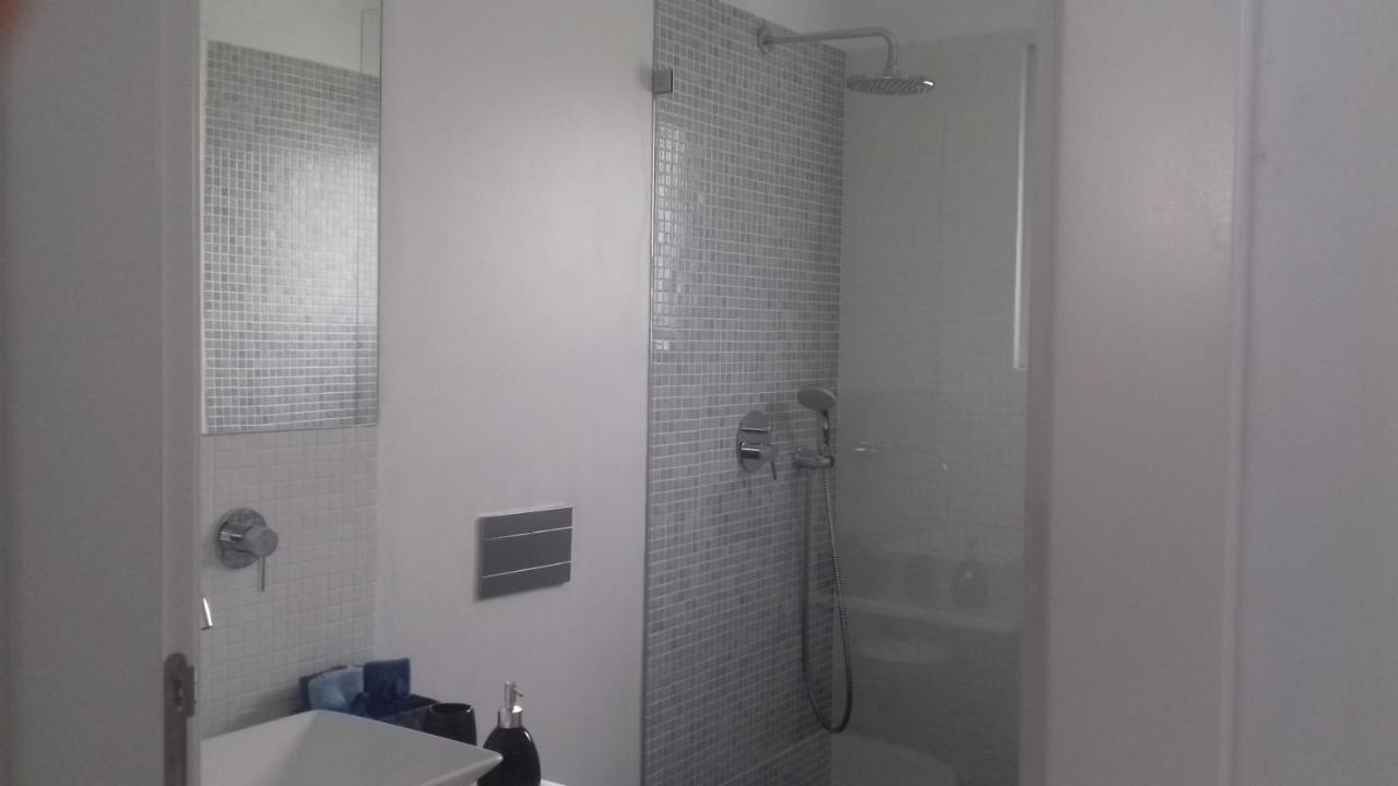 Quarto Duplo Deluxe com Chuveiro