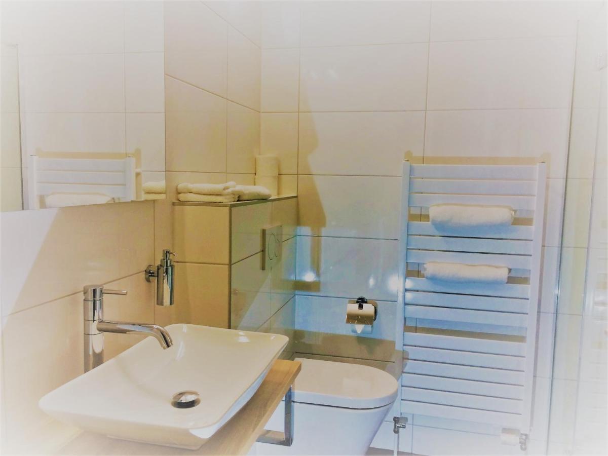 Twin Room Private Bathroom