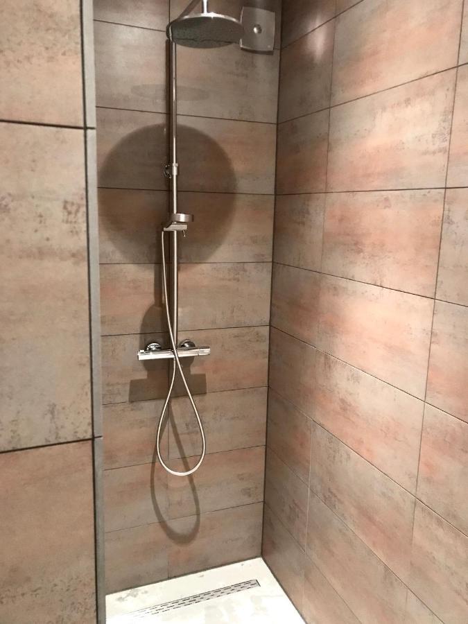Double or Twin Room Bathroom