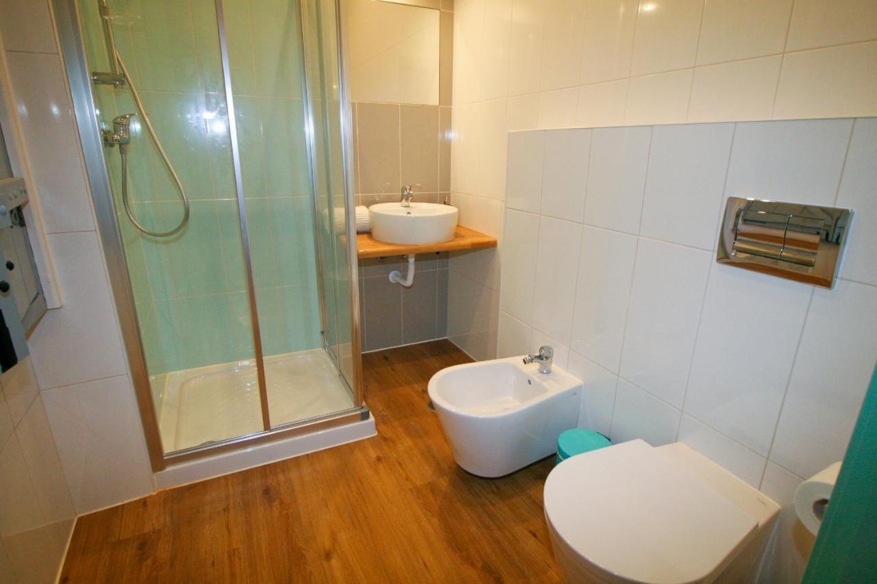 Double Room Private Bathroom